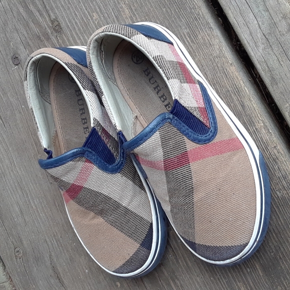 Burberry toddler slip-ons - Picture 3 of 8